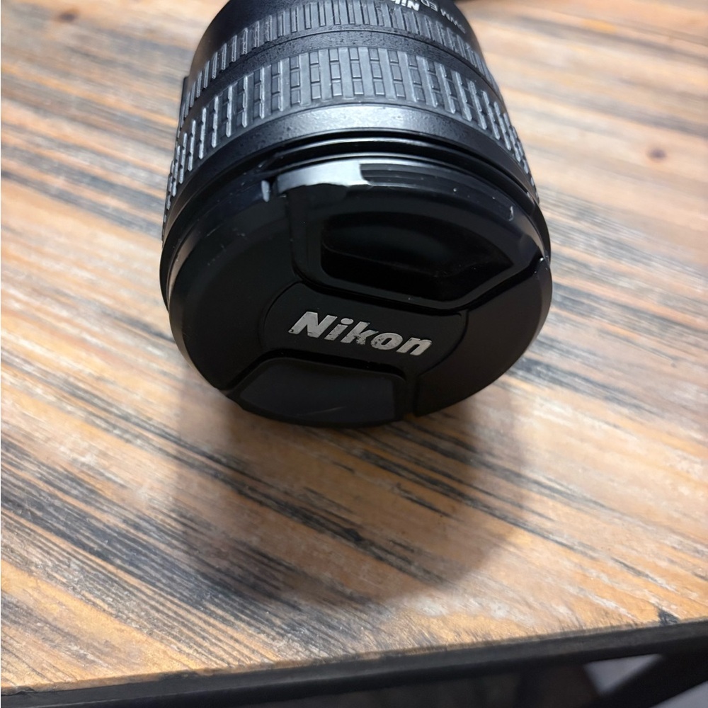 Nikon AF-S NIKKOR 24–85mm f/3.5–4.5G ED Zoom Lens – Clean Glass, Great Condition - Picture 3 of 7